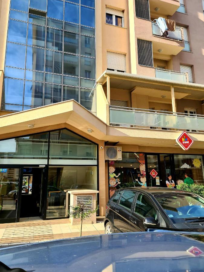 Apartman Bogdan 2 Apartment Podgorica Exterior photo